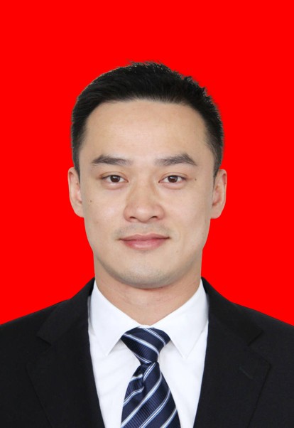 樊汶樵红底.jpg