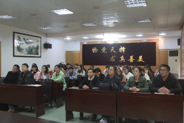 指导教师和学员.jpg